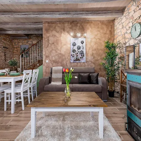 Casa Carbonera Tatil Evi